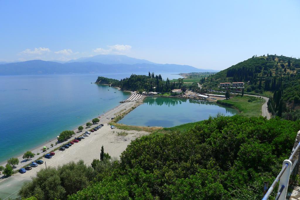 Aparthotel Cavos Fokidos Chiliadou  Exterior foto