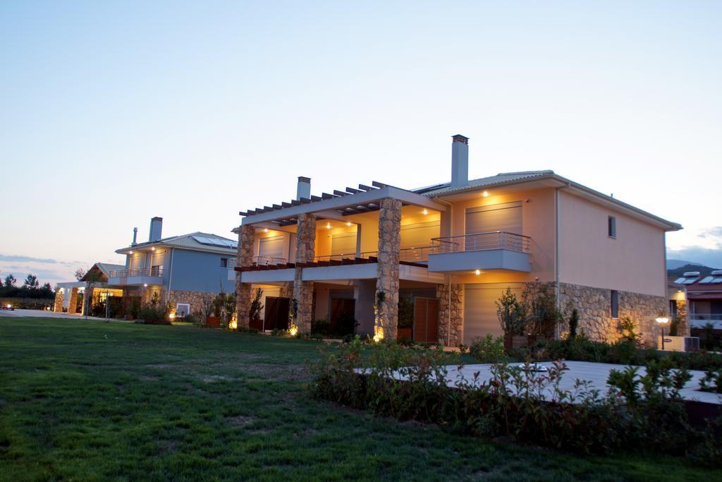 Aparthotel Cavos Fokidos Chiliadou  Exterior foto