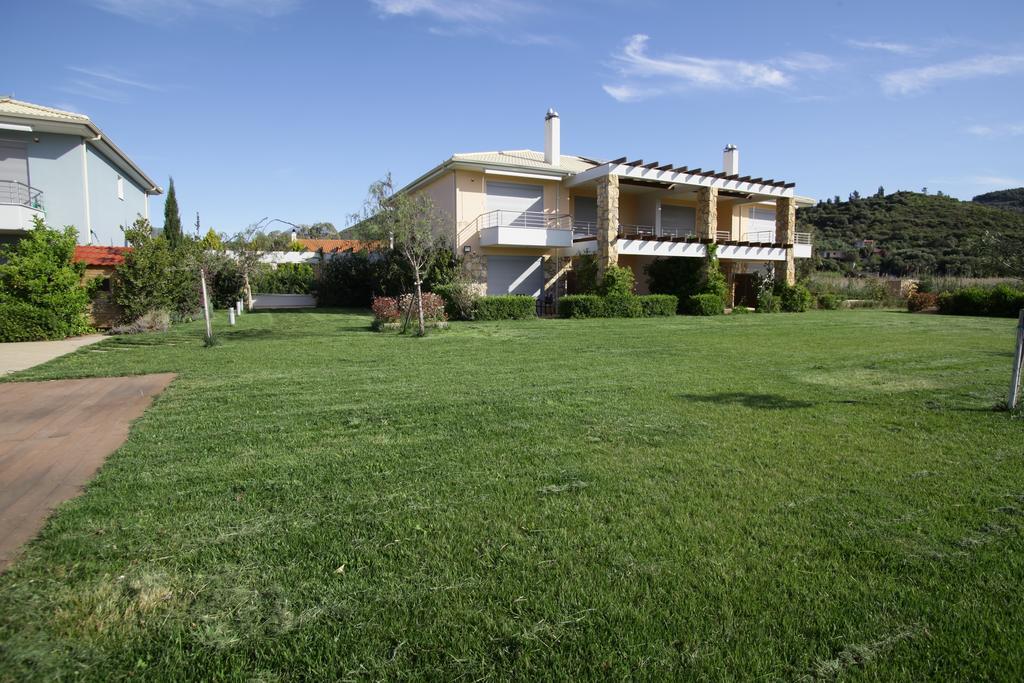 Aparthotel Cavos Fokidos Chiliadou  Exterior foto