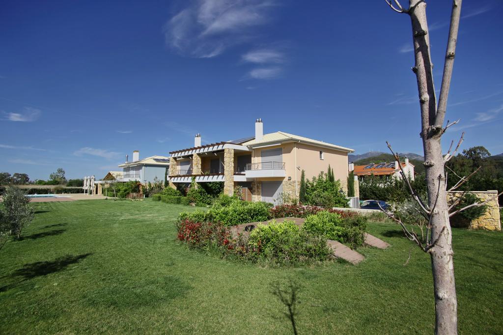 Aparthotel Cavos Fokidos Chiliadou  Exterior foto